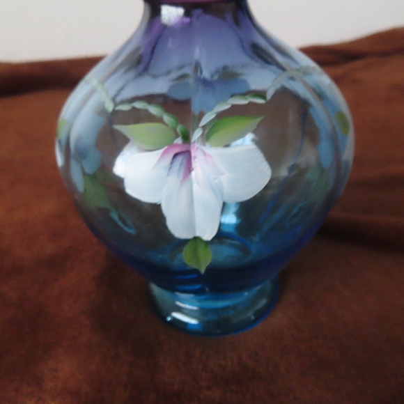 frank m Fenton 100th Flowers blue Vase Ruffled Top Hand Painted Kibbe (717/1500) - Picture 2 of 7